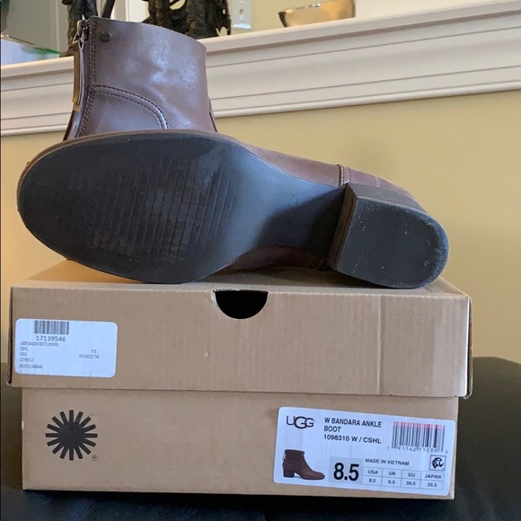 UGG branded ankle bootie (New without tags) - Picture 2 of 2